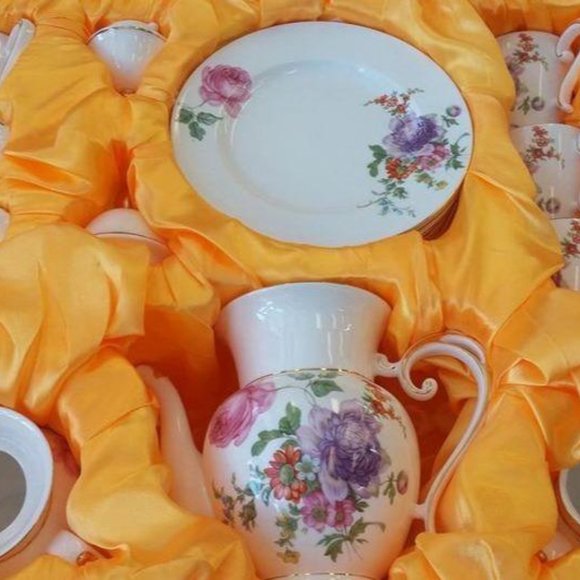 Bone China Tea Set 21 Pieces - Picture 1 of 3